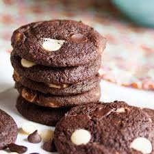 TRIPLE CHOCOLATE ESPRESSO COOKIE